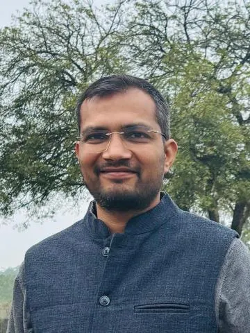 Profile picture for user ravi.mst